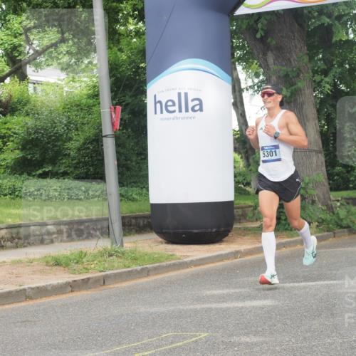 29.06.2025 - hella hamburg halbmarathon KatJ http://msf.ph/oto/8304582 29.06.2025 10:14:20 Zwischen KM18-KM19 5301 meine-sportfotos.de