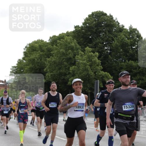 29.06.2025 - hella hamburg halbmarathon Jannik Wohlers http://msf.ph/oto/8304588 29.06.2025 10:37:39 Lombardsbrücke 1196, 1394, 1578, 1799, 1901, 1966, 1985, 2786, 3242, 3880, 4414, 4921, 5713, 6199, 6362, 6697, 7118, 7165, 7244, 7552, 7629, 7696, 7914, 8198, 8199, 8539, 8615, 8696, 8985, 9350, 9391, 10025, 10836, 11152, 11164, 11421, 11456, 11457, 11479, 11543, 12573, 12892, 12997, 13103, 13442, 14018, 14163, 15002, 15329, 15355, 15418, 15511, 15562, 15762, 16211, 16220, 16360, 16658, 16876, 17053, 17389, 18572, 18592, 18937 meine-sportfotos.de