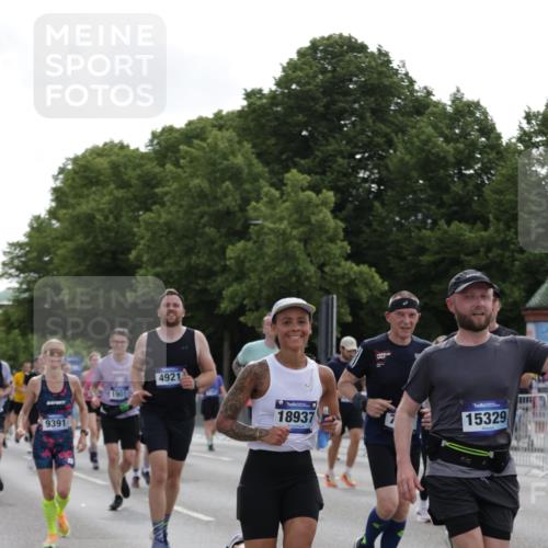 29.06.2025 - hella hamburg halbmarathon Jannik Wohlers http://msf.ph/oto/8304625 29.06.2025 10:37:39 Lombardsbrücke 1196, 1394, 1578, 1799, 1901, 1966, 1985, 2786, 3242, 3880, 4414, 4921, 5713, 6199, 6362, 6697, 7118, 7165, 7244, 7552, 7629, 7696, 7914, 8198, 8199, 8539, 8615, 8696, 8985, 9350, 9391, 10025, 10836, 11152, 11164, 11421, 11456, 11457, 11479, 11543, 12573, 12892, 12997, 13103, 13442, 14018, 14163, 15002, 15329, 15355, 15418, 15511, 15562, 15762, 16211, 16220, 16360, 16658, 16876, 17053, 17389, 18572, 18592, 18937 meine-sportfotos.de