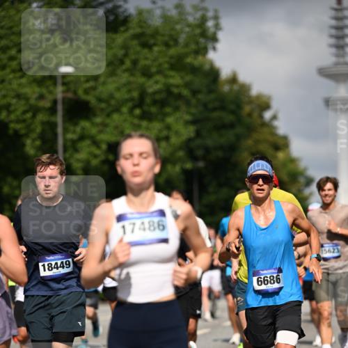 29.06.2025 - hella hamburg halbmarathon Dr. Thomas Lammeyer http://msf.ph/oto/8304713 29.06.2025 09:54:17 Kennedybrücke 1209, 1358, 1441, 1697, 2546, 2675, 3056, 3626, 4205, 4229, 4380, 4893, 5026, 5472, 5506, 5508, 5752, 5916, 6080, 6429, 6686, 6687, 7026, 7110, 8091, 8574, 8958, 9365, 10064, 10783, 11281, 11284, 11305 meine-sportfotos.de