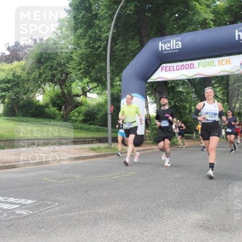 29.06.2025 - hella hamburg halbmarathon KatJ http://msf.ph/oto/8304716 29.06.2025 10:43:43 Zwischen KM18-KM19 1583, 4167, 6272, 6399, 7659, 8669 meine-sportfotos.de
