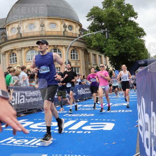 29.06.2025 - hella hamburg halbmarathon Strokosch-Dieckow http://msf.ph/oto/8305026 29.06.2025 10:55:27 Ziel 1130, 2252, 2771, 4189, 4951, 5287, 5319, 6591, 6938, 8487, 8573, 11554, 11568, 12196, 12544, 12584, 13234, 13236, 13267, 14036, 14592, 16110, 16213, 16334, 16609, 16985, 17603, 17615, 17940 meine-sportfotos.de