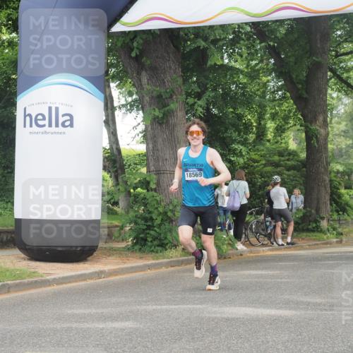 29.06.2025 - hella hamburg halbmarathon KatJ http://msf.ph/oto/8305086 29.06.2025 10:14:24 Zwischen KM18-KM19 5301 meine-sportfotos.de