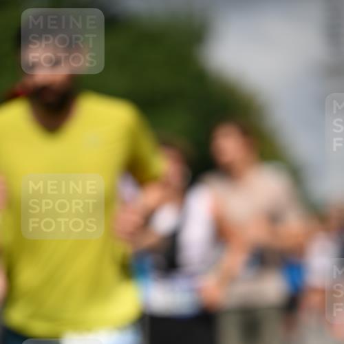 29.06.2025 - hella hamburg halbmarathon Dr. Thomas Lammeyer http://msf.ph/oto/8305088 29.06.2025 09:54:19 Kennedybrücke 1209, 1358, 1441, 1677, 1697, 2546, 3056, 3626, 4205, 4229, 4380, 4893, 5026, 5472, 5506, 5508, 5752, 5916, 6080, 6429, 6686, 6687, 7026, 7110, 8091, 8574, 8958, 9365, 10064, 10783, 11281, 11284, 11305 meine-sportfotos.de