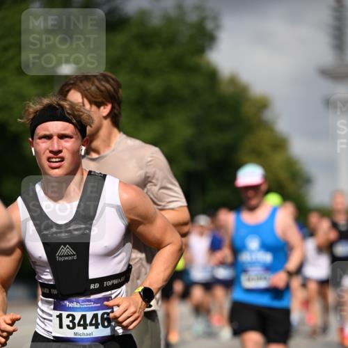29.06.2025 - hella hamburg halbmarathon Dr. Thomas Lammeyer http://msf.ph/oto/8305124 29.06.2025 09:54:20 Kennedybrücke 1209, 1358, 1441, 1677, 1697, 2546, 3056, 3626, 4205, 4229, 4380, 4893, 5026, 5472, 5506, 5508, 5752, 5916, 6080, 6429, 6639, 6686, 6687, 7026, 7110, 8091, 8122, 8574, 8958, 10064, 10783, 11281, 11284, 11305 meine-sportfotos.de