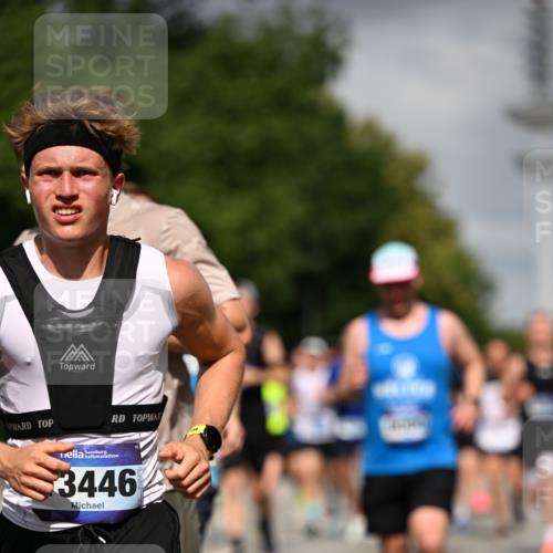 29.06.2025 - hella hamburg halbmarathon Dr. Thomas Lammeyer http://msf.ph/oto/8305135 29.06.2025 09:54:20 Kennedybrücke 1209, 1358, 1441, 1677, 1697, 2546, 3056, 3626, 4205, 4229, 4380, 4893, 5026, 5472, 5506, 5508, 5752, 5916, 6080, 6429, 6639, 6686, 6687, 7026, 7110, 8091, 8122, 8574, 8958, 10064, 10783, 11281, 11284, 11305 meine-sportfotos.de