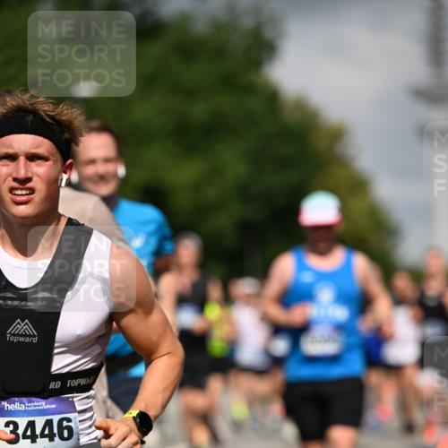 29.06.2025 - hella hamburg halbmarathon Dr. Thomas Lammeyer http://msf.ph/oto/8305153 29.06.2025 09:54:20 Kennedybrücke 1209, 1358, 1441, 1677, 1697, 2546, 3056, 3626, 4205, 4229, 4380, 4893, 5026, 5472, 5506, 5508, 5752, 5916, 6080, 6429, 6639, 6686, 6687, 7026, 7110, 8091, 8122, 8574, 8958, 10064, 10783, 11281, 11284, 11305 meine-sportfotos.de