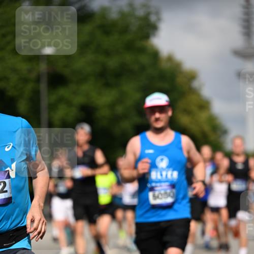 29.06.2025 - hella hamburg halbmarathon Dr. Thomas Lammeyer http://msf.ph/oto/8305177 29.06.2025 09:54:21 Kennedybrücke 1209, 1358, 1441, 1677, 1697, 2546, 3056, 3626, 4205, 4229, 4380, 4893, 5026, 5472, 5506, 5508, 5752, 5916, 6080, 6429, 6639, 6686, 6687, 7026, 7110, 8091, 8122, 8574, 8958, 8966, 10064, 10783, 11281, 11284, 11305 meine-sportfotos.de