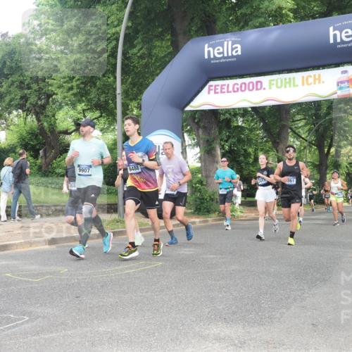 29.06.2025 - hella hamburg halbmarathon KatJ http://msf.ph/oto/8305277 29.06.2025 10:43:52 Zwischen KM18-KM19 1563, 2417, 3836, 4940, 5033, 6416, 7716, 8542, 8652 meine-sportfotos.de