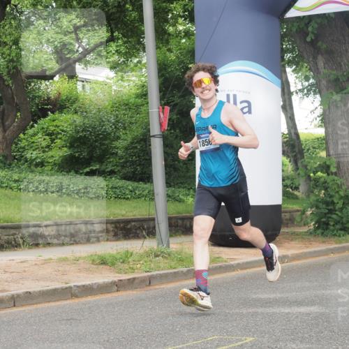 29.06.2025 - hella hamburg halbmarathon KatJ http://msf.ph/oto/8305280 29.06.2025 10:14:25 Zwischen KM18-KM19 5301 meine-sportfotos.de