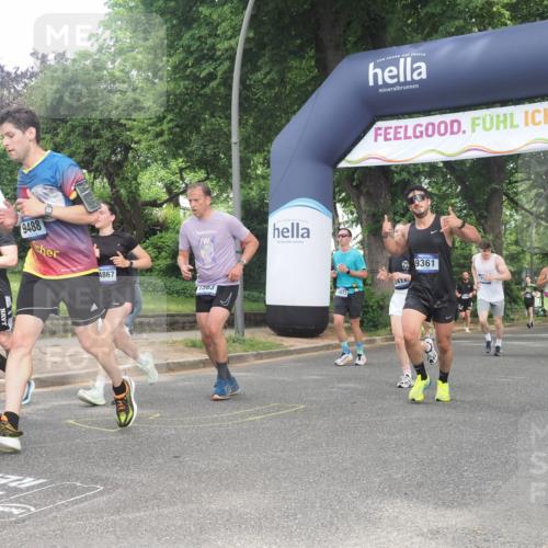 29.06.2025 - hella hamburg halbmarathon KatJ http://msf.ph/oto/8305391 29.06.2025 10:43:53 Zwischen KM18-KM19 1563, 2417, 2676, 3836, 4940, 5033, 6416, 8542 meine-sportfotos.de