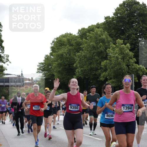 29.06.2025 - hella hamburg halbmarathon Jannik Wohlers http://msf.ph/oto/8305459 29.06.2025 10:37:44 Lombardsbrücke 1196, 1394, 1457, 1596, 1742, 1901, 1966, 2498, 2786, 3242, 3716, 3880, 4414, 4921, 5300, 5713, 6199, 6200, 6697, 6751, 6930, 7118, 7165, 7244, 7552, 7629, 7914, 8198, 8199, 8539, 8615, 8696, 9350, 9391, 10025, 10584, 11152, 11421, 11456, 11457, 11479, 11812, 12573, 12892, 12997, 13103, 13442, 14016, 14163, 15329, 15355, 15417, 15562, 15762, 16061, 16211, 16220, 16360, 16658, 16876, 17053, 18572, 18592, 18937 meine-sportfotos.de