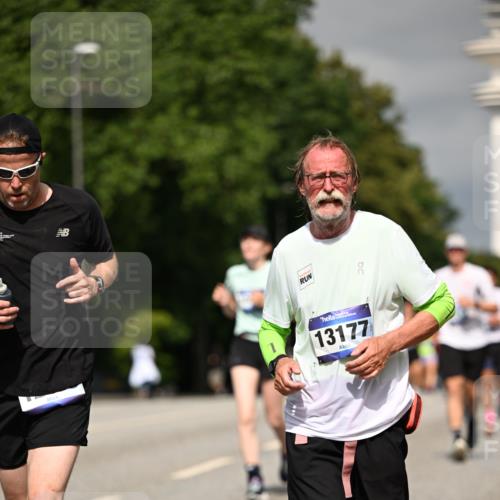 29.06.2025 - hella hamburg halbmarathon Dr. Thomas Lammeyer http://msf.ph/oto/8305617 29.06.2025 10:16:39 Kennedybrücke 1020, 1051, 2531, 2942, 3360, 3363, 4532, 5150, 6489, 7014, 7873, 7907, 8398, 8405, 8917, 9428, 9705, 10067, 10402, 10409, 11025 meine-sportfotos.de
