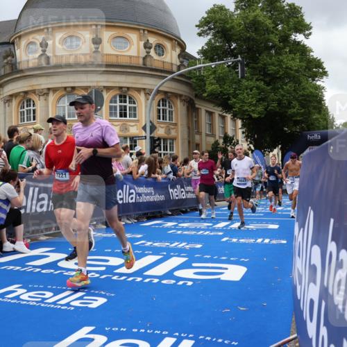 29.06.2025 - hella hamburg halbmarathon Strokosch-Dieckow http://msf.ph/oto/8305802 29.06.2025 10:55:48 Ziel 1179, 1834, 2612, 3256, 3668, 4772, 5021, 6569, 6924, 7147, 7221, 7976, 8255, 8968, 9246, 10084, 10212, 12483, 12858, 13474, 14365, 15884, 16401, 16434, 16786, 18125, 18190, 18867, 19047 meine-sportfotos.de