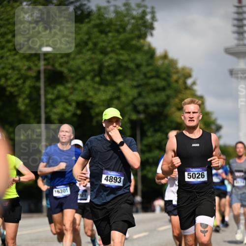 29.06.2025 - hella hamburg halbmarathon Dr. Thomas Lammeyer http://msf.ph/oto/8305832 29.06.2025 09:54:23 Kennedybrücke 1209, 1441, 1677, 1697, 2546, 2579, 3056, 3626, 4205, 4229, 4380, 4888, 4889, 4893, 5026, 5087, 5472, 5506, 5508, 5752, 5916, 6080, 6429, 6639, 6686, 6687, 7026, 7110, 8091, 8122, 8574, 8958, 8966, 10064, 10783, 11281, 11284, 11305 meine-sportfotos.de