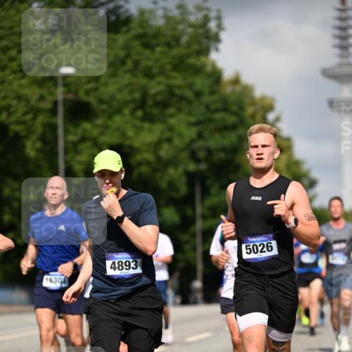29.06.2025 - hella hamburg halbmarathon Dr. Thomas Lammeyer http://msf.ph/oto/8305860 29.06.2025 09:54:23 Kennedybrücke 1209, 1441, 1677, 1697, 2546, 2579, 3056, 3626, 4205, 4229, 4380, 4888, 4889, 4893, 5026, 5087, 5472, 5506, 5508, 5752, 5916, 6080, 6429, 6639, 6686, 6687, 7026, 7110, 8091, 8122, 8574, 8958, 8966, 10064, 10783, 11281, 11284, 11305 meine-sportfotos.de