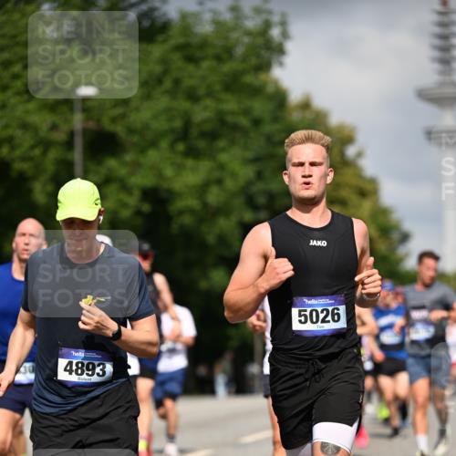 29.06.2025 - hella hamburg halbmarathon Dr. Thomas Lammeyer http://msf.ph/oto/8305881 29.06.2025 09:54:24 Kennedybrücke 1209, 1441, 1677, 1697, 2546, 2579, 3056, 3626, 4205, 4229, 4380, 4888, 4889, 4893, 5026, 5087, 5472, 5506, 5508, 5752, 5916, 6080, 6429, 6639, 6686, 6687, 7026, 7110, 8091, 8122, 8574, 8958, 8966, 10064, 10783, 11281, 11284, 11305 meine-sportfotos.de