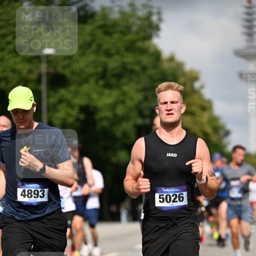 29.06.2025 - hella hamburg halbmarathon Dr. Thomas Lammeyer http://msf.ph/oto/8305890 29.06.2025 09:54:24 Kennedybrücke 1209, 1441, 1677, 1697, 2546, 2579, 3056, 3626, 4205, 4229, 4380, 4888, 4889, 4893, 5026, 5087, 5472, 5506, 5508, 5752, 5916, 6080, 6429, 6639, 6686, 6687, 7026, 7110, 8091, 8122, 8574, 8958, 8966, 10064, 10783, 11281, 11284, 11305 meine-sportfotos.de