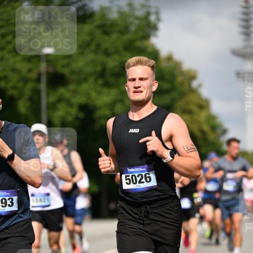 29.06.2025 - hella hamburg halbmarathon Dr. Thomas Lammeyer http://msf.ph/oto/8305912 29.06.2025 09:54:24 Kennedybrücke 1209, 1441, 1677, 1697, 2546, 2579, 3056, 3626, 4205, 4229, 4380, 4888, 4889, 4893, 5026, 5087, 5472, 5506, 5508, 5752, 5916, 6080, 6429, 6639, 6686, 6687, 7026, 7110, 8091, 8122, 8574, 8958, 8966, 10064, 10783, 11281, 11284, 11305 meine-sportfotos.de
