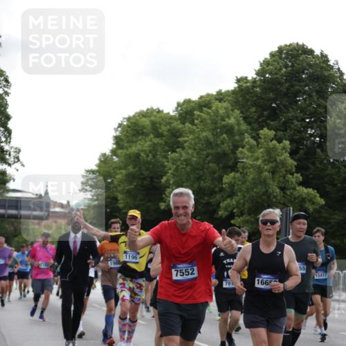29.06.2025 - hella hamburg halbmarathon Jannik Wohlers http://msf.ph/oto/8305989 29.06.2025 10:37:46 Lombardsbrücke 1196, 1394, 1457, 1596, 1742, 1901, 1966, 2498, 2786, 3242, 3338, 3716, 3880, 4414, 4921, 5300, 5713, 6199, 6200, 6697, 6751, 6930, 7118, 7165, 7552, 7629, 7868, 7914, 8198, 8199, 8539, 8615, 8696, 9350, 9391, 10025, 10584, 11152, 11421, 11479, 11812, 12573, 12675, 12892, 12997, 13103, 13442, 13833, 14016, 14163, 14406, 15329, 15355, 15417, 15562, 15762, 16061, 16220, 16465, 16658, 16876, 16942, 17053, 18572, 18592, 18937 meine-sportfotos.de