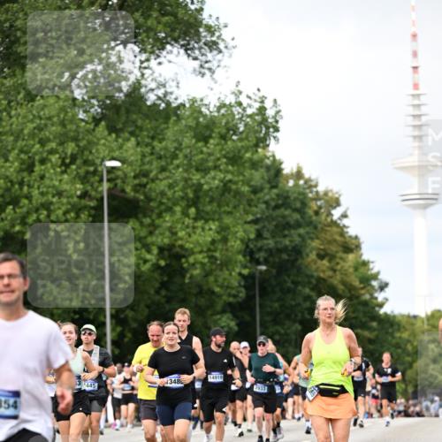 29.06.2025 - hella hamburg halbmarathon Dr. Thomas Lammeyer http://msf.ph/oto/8305992 29.06.2025 10:38:10 Kennedybrücke 1189, 1275, 1764, 1787, 2038, 2276, 2464, 2496, 2526, 2933, 3264, 3340, 3345, 3848, 4445, 4807, 4824, 4826, 5096, 5141, 5557, 5566, 5569, 5691, 5821, 5822, 5887, 6364, 6515, 6516, 6574, 6956, 7027, 7565, 7633, 7653, 7982, 8157, 8277, 8282, 8349, 8375, 8377, 8383, 8401, 9094, 9875, 9995, 10007, 10048, 10071, 10561, 10564, 11229, 11237, 11338 meine-sportfotos.de