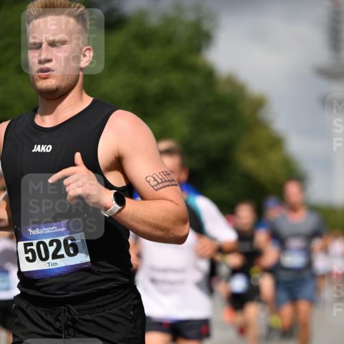 29.06.2025 - hella hamburg halbmarathon Dr. Thomas Lammeyer http://msf.ph/oto/8306004 29.06.2025 09:54:25 Kennedybrücke 1209, 1441, 1677, 1697, 2546, 2579, 3056, 3626, 4205, 4229, 4380, 4888, 4889, 4893, 5026, 5087, 5472, 5506, 5508, 5752, 5916, 6080, 6429, 6639, 6686, 6687, 6721, 7026, 7110, 7284, 8091, 8122, 8319, 8574, 8966, 9313, 10064, 10783, 11281, 11284 meine-sportfotos.de