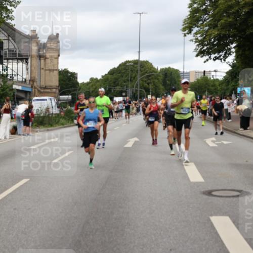 29.06.2025 - hella hamburg halbmarathon Yannick Fuchs http://msf.ph/oto/8306007 29.06.2025 10:50:17 20KM 1877, 2083, 2378, 2741, 3042, 4152, 4594, 4813, 5287, 5570, 5721, 5744, 6759, 7037, 7547, 7646, 8311, 8330, 8968, 8996, 9246, 9622, 9884, 9903, 10084, 10093, 10665, 11143, 11554, 11638, 11870, 12590, 12858, 13691, 14408, 14588, 14867, 15134, 15407, 16008, 16009, 16043, 16121, 16620, 16625, 16679, 17268, 17468, 17660, 17993, 18117, 18531, 18634, 18867, 18899, 18966 meine-sportfotos.de