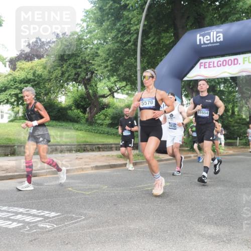 29.06.2025 - hella hamburg halbmarathon KatJ http://msf.ph/oto/8306027 29.06.2025 10:43:58 Zwischen KM18-KM19 2417, 2676, 4833, 4940, 4951, 5570, 6835 meine-sportfotos.de