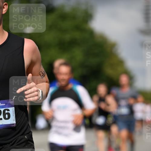 29.06.2025 - hella hamburg halbmarathon Dr. Thomas Lammeyer http://msf.ph/oto/8306046 29.06.2025 09:54:25 Kennedybrücke 1209, 1441, 1677, 1697, 2546, 2579, 3056, 3626, 4205, 4229, 4380, 4888, 4889, 4893, 5026, 5087, 5472, 5506, 5508, 5752, 5916, 6080, 6429, 6639, 6686, 6687, 6721, 7026, 7110, 7284, 8091, 8122, 8319, 8574, 8966, 9313, 10064, 10783, 11281, 11284 meine-sportfotos.de