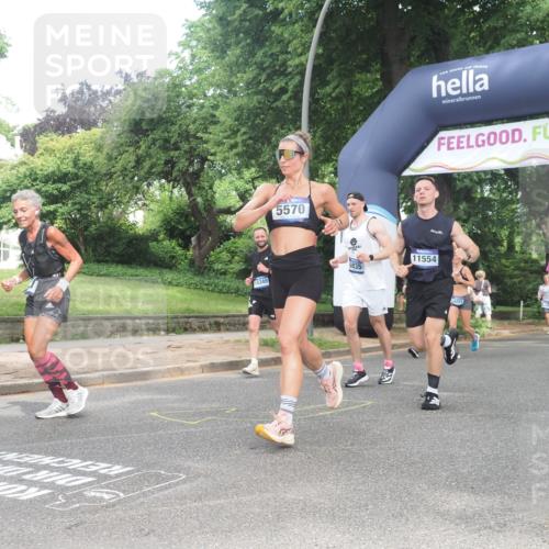 29.06.2025 - hella hamburg halbmarathon KatJ http://msf.ph/oto/8306063 29.06.2025 10:43:58 Zwischen KM18-KM19 2417, 2676, 4833, 4940, 4951, 5570, 6835 meine-sportfotos.de