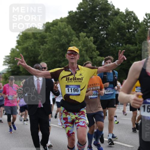 29.06.2025 - hella hamburg halbmarathon Jannik Wohlers http://msf.ph/oto/8306162 29.06.2025 10:37:49 Lombardsbrücke 1196, 1394, 1457, 1596, 1742, 1791, 1901, 1966, 2113, 2498, 2786, 3010, 3242, 3286, 3338, 3635, 3636, 3716, 4414, 4921, 5300, 5713, 6199, 6200, 6751, 6930, 7118, 7165, 7552, 7629, 7868, 7914, 8198, 8199, 8539, 8615, 8696, 8718, 9350, 9391, 10584, 11152, 11812, 12573, 12675, 12677, 12892, 12997, 13103, 13442, 13833, 14016, 14163, 14406, 15101, 15329, 15355, 15417, 15562, 15762, 16061, 16220, 16465, 16658, 16876, 16942, 17053, 18592, 18937 meine-sportfotos.de