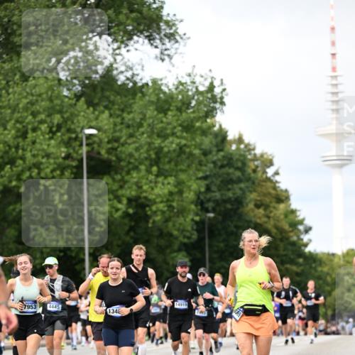 29.06.2025 - hella hamburg halbmarathon Dr. Thomas Lammeyer http://msf.ph/oto/8306169 29.06.2025 10:38:10 Kennedybrücke 1189, 1275, 1764, 1787, 2038, 2276, 2464, 2496, 2526, 2933, 3264, 3340, 3345, 3848, 4445, 4807, 4824, 4826, 5096, 5141, 5557, 5566, 5569, 5691, 5821, 5822, 5887, 6364, 6515, 6516, 6574, 6956, 7027, 7565, 7633, 7653, 7982, 8157, 8277, 8282, 8349, 8375, 8377, 8383, 8401, 9094, 9875, 9995, 10007, 10048, 10071, 10561, 10564, 11229, 11237, 11338 meine-sportfotos.de