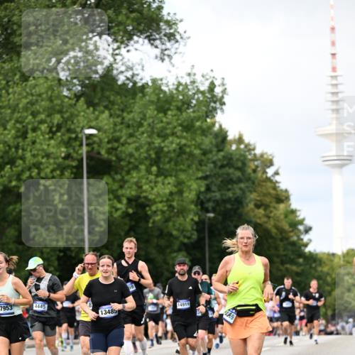 29.06.2025 - hella hamburg halbmarathon Dr. Thomas Lammeyer http://msf.ph/oto/8306183 29.06.2025 10:38:11 Kennedybrücke 1189, 1275, 1764, 1787, 2038, 2276, 2464, 2496, 2933, 3264, 3340, 3345, 3848, 4445, 4824, 4826, 5096, 5141, 5557, 5566, 5569, 5691, 5821, 5822, 5887, 6109, 6364, 6515, 6516, 6574, 6956, 7027, 7324, 7329, 7565, 7633, 7653, 7982, 8157, 8277, 8282, 8349, 8375, 8377, 8383, 8401, 9094, 9875, 9995, 10007, 10048, 10071, 10561, 10564, 11229, 11237, 11338, 11432 meine-sportfotos.de