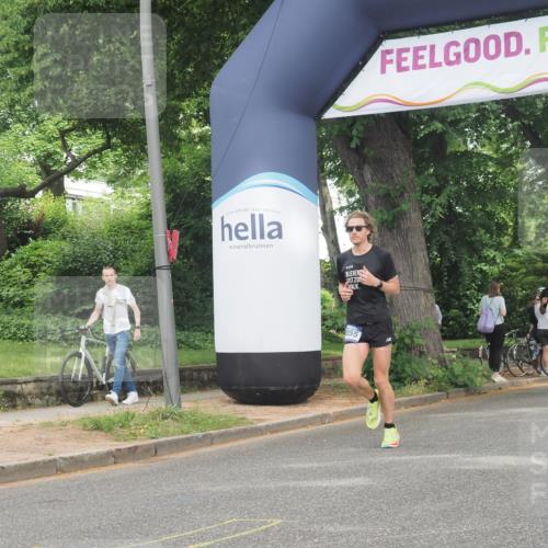 29.06.2025 - hella hamburg halbmarathon KatJ http://msf.ph/oto/8306196 29.06.2025 10:14:33 Zwischen KM18-KM19 7331 meine-sportfotos.de