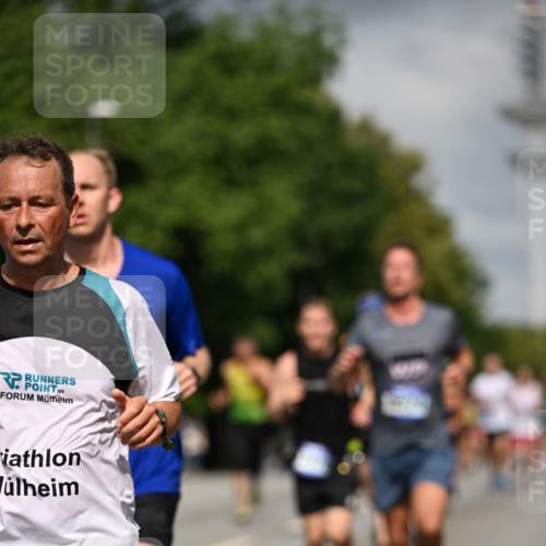 29.06.2025 - hella hamburg halbmarathon Dr. Thomas Lammeyer http://msf.ph/oto/8306237 29.06.2025 09:54:26 Kennedybrücke 1441, 1677, 1697, 2546, 2579, 3056, 3626, 4229, 4380, 4888, 4889, 4893, 5026, 5087, 5472, 5506, 5508, 5752, 5916, 6080, 6429, 6639, 6686, 6687, 6721, 7026, 7110, 7116, 7284, 7635, 8091, 8122, 8319, 8574, 8966, 9313, 10064, 10783, 11281, 11284 meine-sportfotos.de