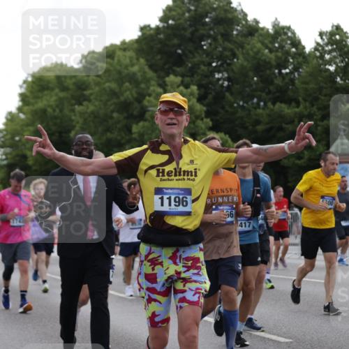 29.06.2025 - hella hamburg halbmarathon Jannik Wohlers http://msf.ph/oto/8306243 29.06.2025 10:37:49 Lombardsbrücke 1196, 1394, 1457, 1596, 1742, 1791, 1901, 1966, 2113, 2498, 2786, 3010, 3242, 3286, 3338, 3635, 3636, 3716, 4414, 4921, 5300, 5713, 6199, 6200, 6751, 6930, 7118, 7165, 7552, 7629, 7868, 7914, 8198, 8199, 8539, 8615, 8696, 8718, 9350, 9391, 10584, 11152, 11812, 12573, 12675, 12677, 12892, 12997, 13103, 13442, 13833, 14016, 14163, 14406, 15101, 15329, 15355, 15417, 15562, 15762, 16061, 16220, 16465, 16658, 16876, 16942, 17053, 18592, 18937 meine-sportfotos.de
