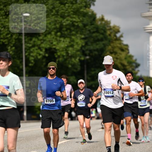 29.06.2025 - hella hamburg halbmarathon Dr. Thomas Lammeyer http://msf.ph/oto/8306337 29.06.2025 10:16:42 Kennedybrücke 1020, 1051, 2531, 2942, 3360, 3363, 4187, 4532, 5150, 6489, 7014, 7873, 8398, 8405, 8917, 9705, 10067, 10402, 10409, 11025 meine-sportfotos.de