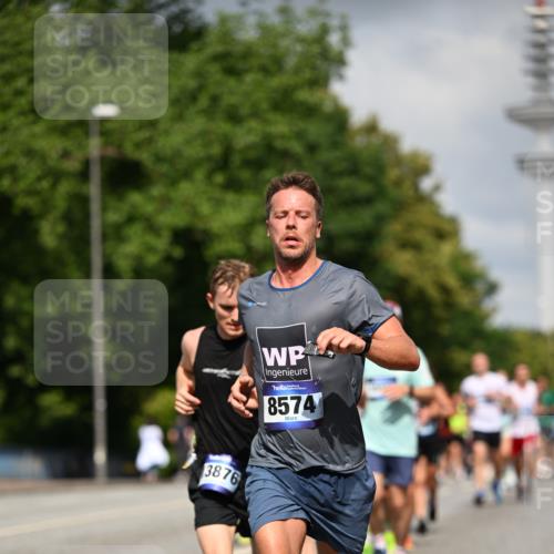 29.06.2025 - hella hamburg halbmarathon Dr. Thomas Lammeyer http://msf.ph/oto/8306346 29.06.2025 09:54:27 Kennedybrücke 1441, 1677, 1697, 1962, 2546, 2579, 3056, 3626, 4229, 4380, 4888, 4889, 4893, 5026, 5087, 5472, 5506, 5752, 5916, 6080, 6429, 6639, 6686, 6687, 6721, 6901, 7026, 7110, 7116, 7284, 7635, 8091, 8122, 8319, 8574, 8966, 9313, 10064, 10783, 11284 meine-sportfotos.de