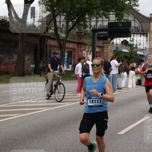 29.06.2025 - hella hamburg halbmarathon Yannick Fuchs http://msf.ph/oto/8306347 29.06.2025 10:50:19 20KM 1583, 1877, 2083, 2378, 2741, 4152, 4594, 4813, 5287, 5418, 5570, 5721, 5744, 6759, 7037, 7547, 7646, 8330, 8968, 8996, 9246, 9622, 9884, 9903, 10084, 10093, 10665, 11143, 11554, 11870, 12590, 12712, 12858, 13691, 14408, 14588, 14867, 15134, 15407, 16008, 16009, 16043, 16121, 16620, 16625, 16679, 17268, 17468, 17660, 17993, 18117, 18531, 18634, 18867, 18899, 18966, 19091 meine-sportfotos.de