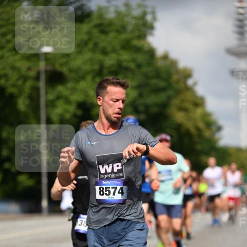 29.06.2025 - hella hamburg halbmarathon Dr. Thomas Lammeyer http://msf.ph/oto/8306373 29.06.2025 09:54:28 Kennedybrücke 1441, 1677, 1697, 1962, 2546, 2579, 3056, 3626, 4229, 4888, 4889, 4893, 5026, 5087, 5472, 5506, 5752, 5916, 6080, 6429, 6639, 6686, 6687, 6721, 6901, 7110, 7116, 7284, 7635, 8091, 8122, 8319, 8574, 8966, 9313, 10064, 10783, 11284 meine-sportfotos.de