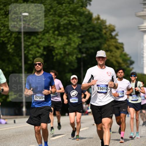 29.06.2025 - hella hamburg halbmarathon Dr. Thomas Lammeyer http://msf.ph/oto/8306385 29.06.2025 10:16:42 Kennedybrücke 1020, 1051, 2531, 2942, 3360, 3363, 4187, 4532, 5150, 6489, 7014, 7873, 8398, 8405, 8917, 9705, 10067, 10402, 10409, 11025 meine-sportfotos.de