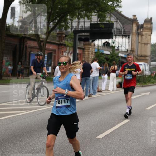 29.06.2025 - hella hamburg halbmarathon Yannick Fuchs http://msf.ph/oto/8306398 29.06.2025 10:50:19 20KM 1583, 1877, 2083, 2378, 2741, 4152, 4594, 4813, 5287, 5418, 5570, 5721, 5744, 6759, 7037, 7547, 7646, 8330, 8968, 8996, 9246, 9622, 9884, 9903, 10084, 10093, 10665, 11143, 11554, 11870, 12590, 12712, 12858, 13691, 14408, 14588, 14867, 15134, 15407, 16008, 16009, 16043, 16121, 16620, 16625, 16679, 17268, 17468, 17660, 17993, 18117, 18531, 18634, 18867, 18899, 18966, 19091 meine-sportfotos.de