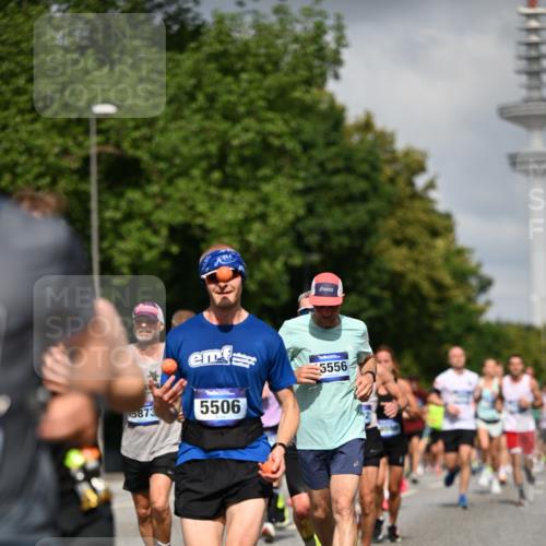 29.06.2025 - hella hamburg halbmarathon Dr. Thomas Lammeyer http://msf.ph/oto/8306476 29.06.2025 09:54:29 Kennedybrücke 1256, 1441, 1677, 1962, 2546, 2579, 3056, 3626, 4229, 4888, 4889, 4893, 5026, 5087, 5472, 5506, 5752, 5916, 6080, 6429, 6639, 6687, 6721, 6901, 7110, 7116, 7284, 7635, 8091, 8122, 8319, 8574, 8966, 9313, 10064, 10469, 10783, 11284 meine-sportfotos.de