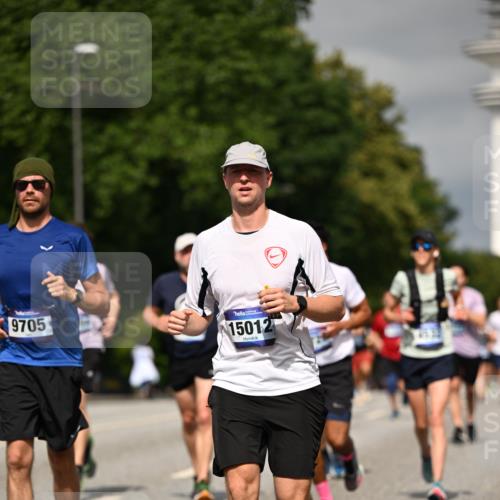 29.06.2025 - hella hamburg halbmarathon Dr. Thomas Lammeyer http://msf.ph/oto/8306506 29.06.2025 10:16:43 Kennedybrücke 1020, 1051, 2531, 2942, 3360, 3363, 4187, 4532, 5150, 6489, 7014, 7873, 8398, 8405, 8917, 9705, 10067, 10402, 10409, 11025 meine-sportfotos.de