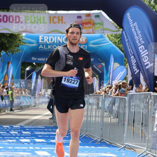 29.06.2025 - hella hamburg halbmarathon Strokosch-Dieckow http://msf.ph/oto/8306610 29.06.2025 10:14:28 Ziel 19227 meine-sportfotos.de