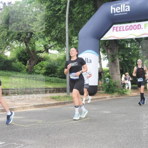 29.06.2025 - hella hamburg halbmarathon KatJ http://msf.ph/oto/8306617 29.06.2025 10:44:02 Zwischen KM18-KM19 2883, 4833, 4951, 5570, 6835 meine-sportfotos.de