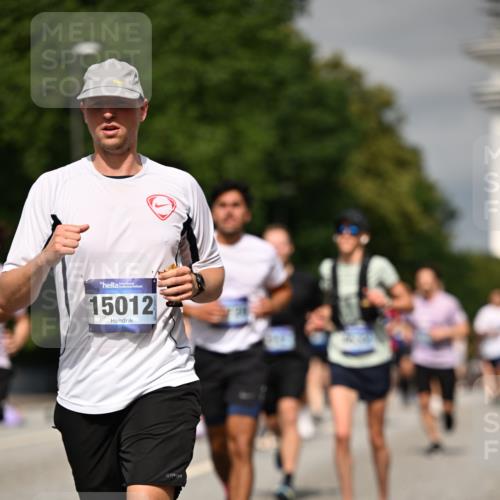 29.06.2025 - hella hamburg halbmarathon Dr. Thomas Lammeyer http://msf.ph/oto/8306631 29.06.2025 10:16:44 Kennedybrücke 1020, 1051, 2531, 2942, 3360, 3363, 4187, 4532, 5150, 6489, 7014, 7873, 8398, 8405, 8917, 9705, 10067, 10402, 10409, 11025 meine-sportfotos.de