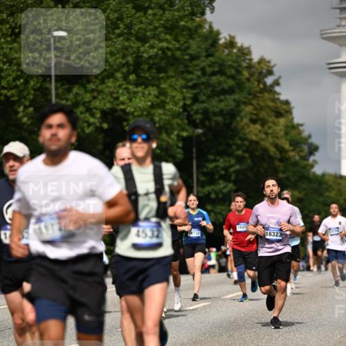 29.06.2025 - hella hamburg halbmarathon Dr. Thomas Lammeyer http://msf.ph/oto/8306701 29.06.2025 10:16:46 Kennedybrücke 1020, 1051, 2531, 2942, 3360, 3363, 4187, 4532, 6489, 7014, 7873, 8398, 8405, 8917, 9705, 10067, 10409, 11025 meine-sportfotos.de