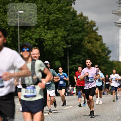 29.06.2025 - hella hamburg halbmarathon Dr. Thomas Lammeyer http://msf.ph/oto/8306743 29.06.2025 10:16:46 Kennedybrücke 1020, 1051, 2531, 2942, 3360, 3363, 4187, 4532, 6489, 7014, 7873, 8398, 8405, 8917, 9705, 10067, 10409, 11025 meine-sportfotos.de