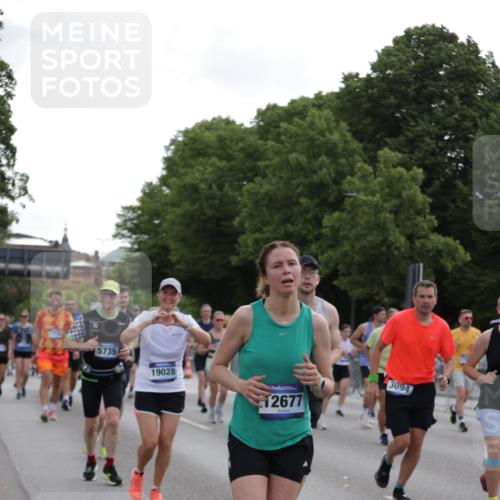 29.06.2025 - hella hamburg halbmarathon Jannik Wohlers http://msf.ph/oto/8306796 29.06.2025 10:37:59 Lombardsbrücke 1196, 1457, 1596, 1721, 1742, 1791, 1966, 2113, 2151, 2498, 3010, 3094, 3095, 3242, 3286, 3338, 3635, 3636, 3716, 3777, 3841, 4139, 4155, 4159, 4883, 5085, 5089, 5155, 5300, 5617, 5684, 5735, 6200, 6751, 6930, 7117, 7371, 7561, 7692, 7868, 7914, 8635, 8718, 9424, 9699, 10584, 11728, 11812, 12116, 12675, 12677, 13000, 13200, 13823, 13833, 14016, 14096, 14406, 15101, 15417, 15644, 16061, 16174, 16214, 16465, 16708, 16942, 17091, 17478, 18709 meine-sportfotos.de